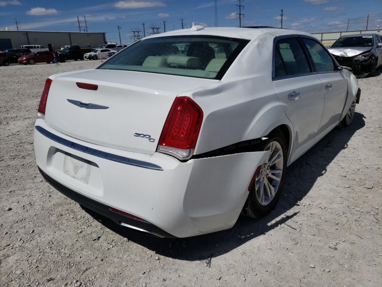 Photo 4 from auction – 2015 CHRYSLER 300C with VIN 2C3CCAEG2FH814000