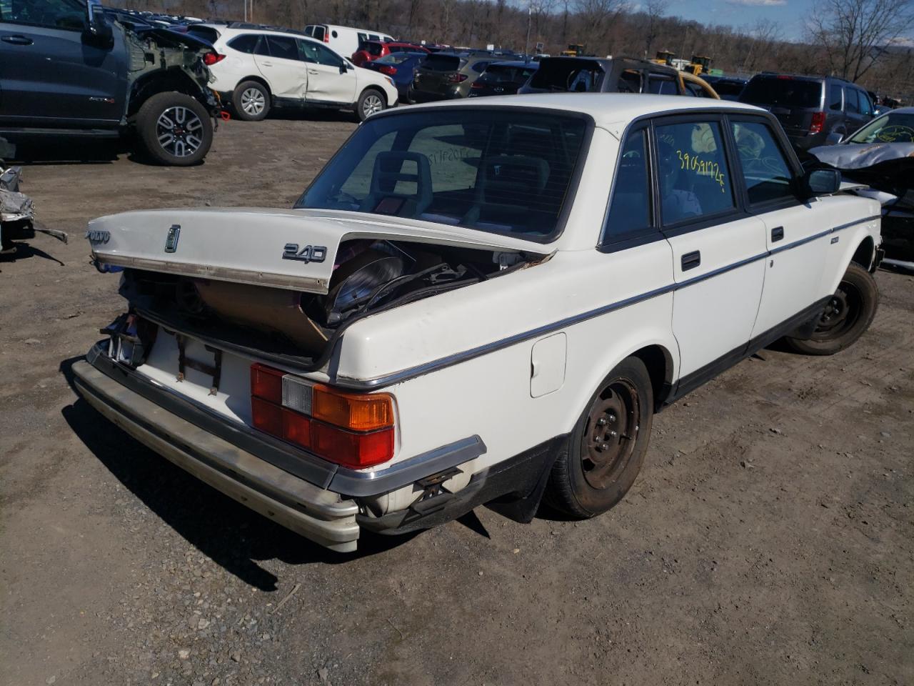 Photo 4 from auction – 1991 VOLVO 240 with VIN YV1AA8842M1436267