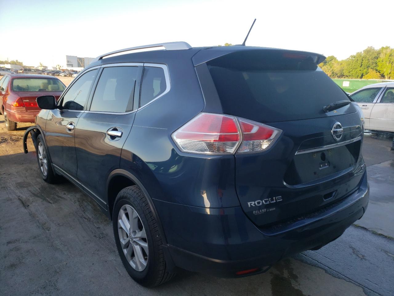 Photo 3 from auction – 2015 NISSAN ROGUE S with VIN KNMAT2MT6FP582424
