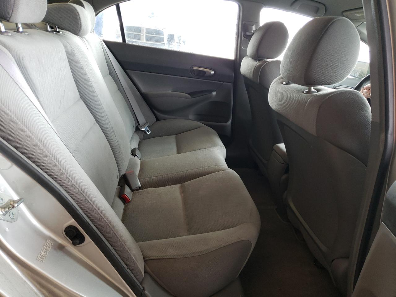 Photo 18 from auction – 2010 HONDA CIVIC LX with VIN 2HGFA1F50AH320210