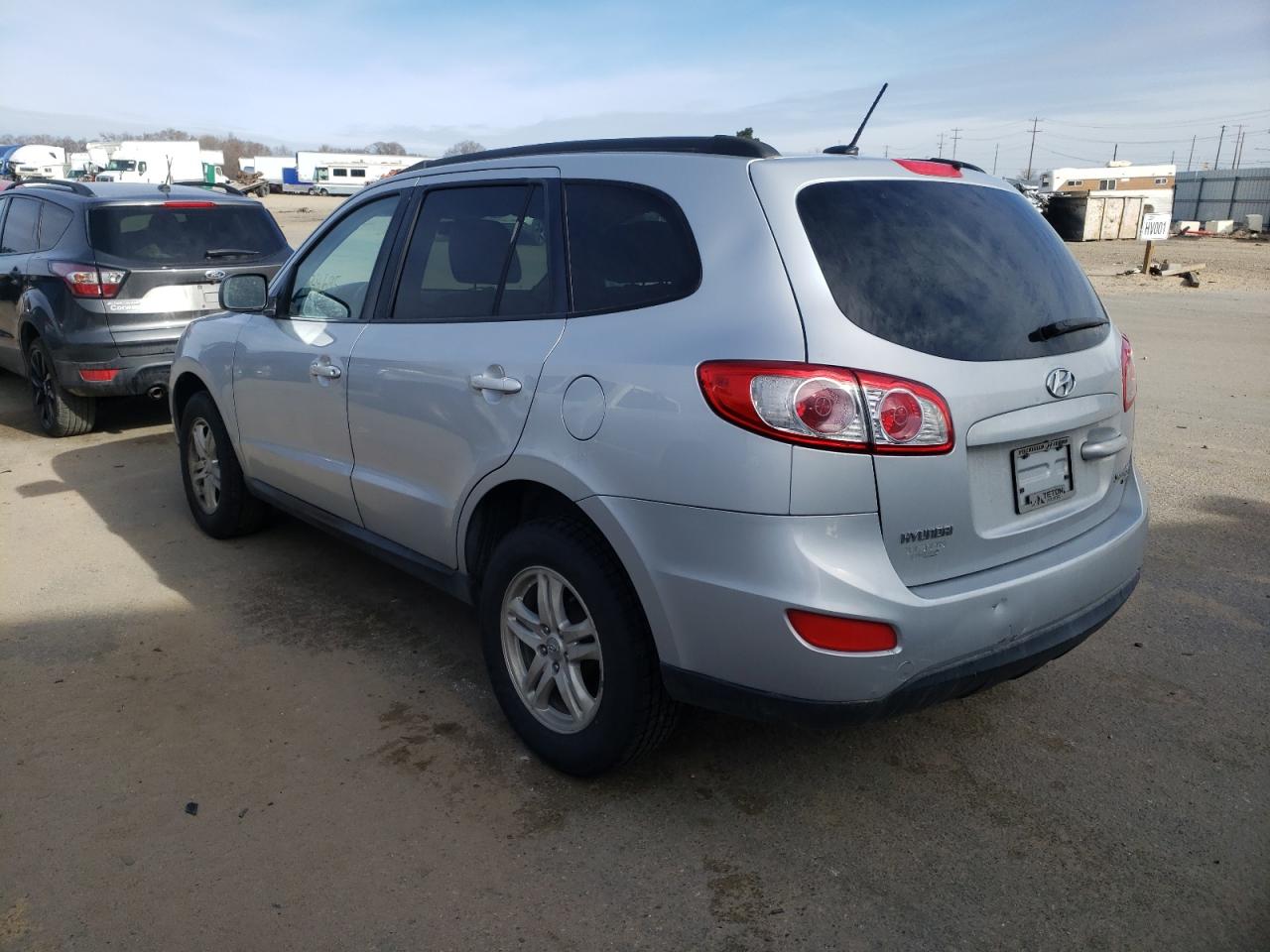 Photo 3 from auction – 2010 HYUNDAI SANTA FE G with VIN 5NMSGDAB5AH377260