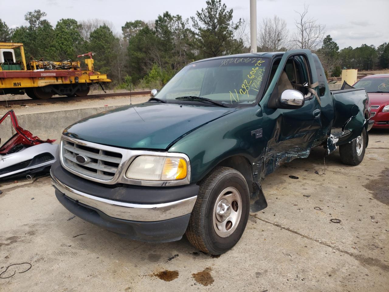 Photo 2 from auction – 2000 FORD F150 with VIN 2FTRX07W9YCA24511