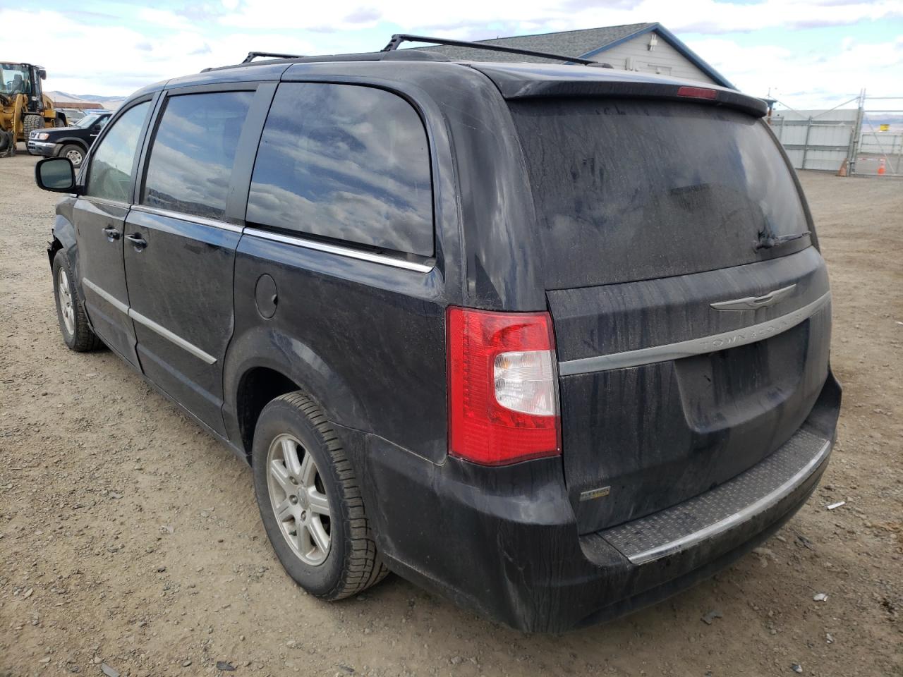 Photo 3 from auction – 2013 CHRYSLER TOWN & COU with VIN 2C4RC1BG6DR554816