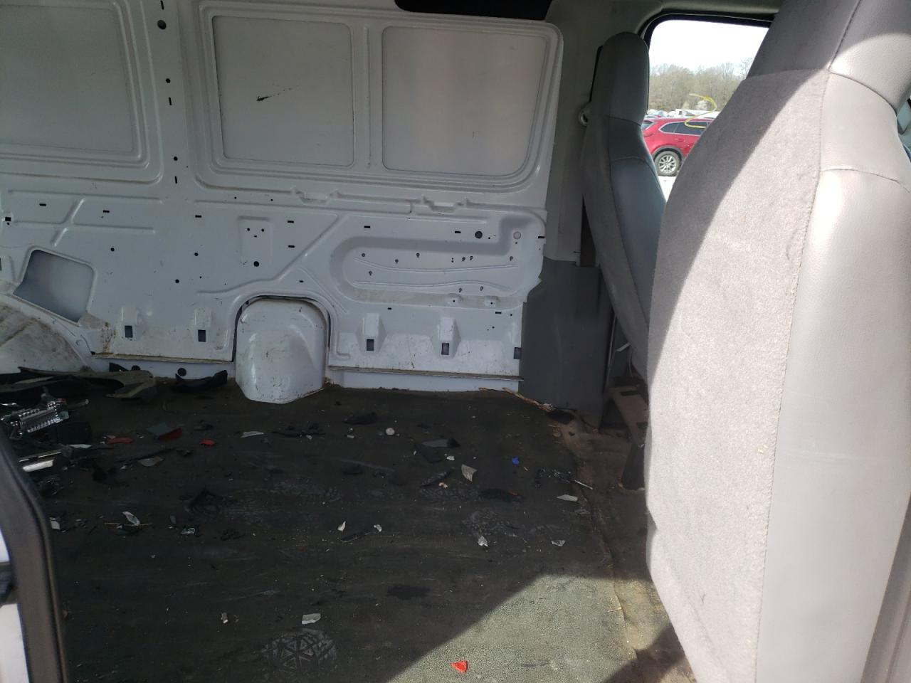 Photo 6 from auction – 2011 FORD ECONOLINE with VIN 1FTNE1EW8BDB39704