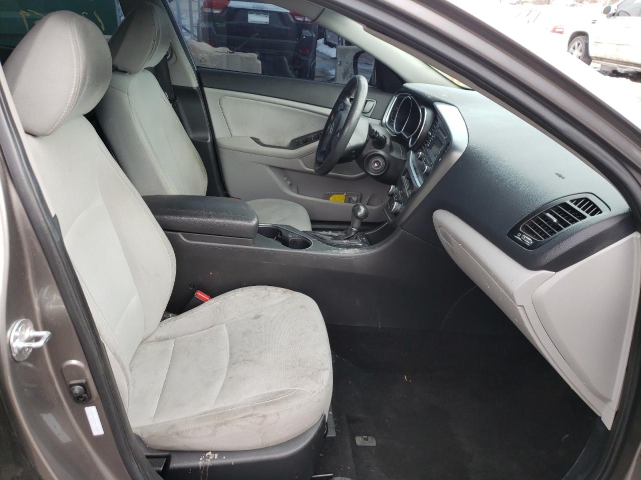 Photo 5 from auction – 2014 KIA OPTIMA LX with VIN 5XXGM4A78EG285512