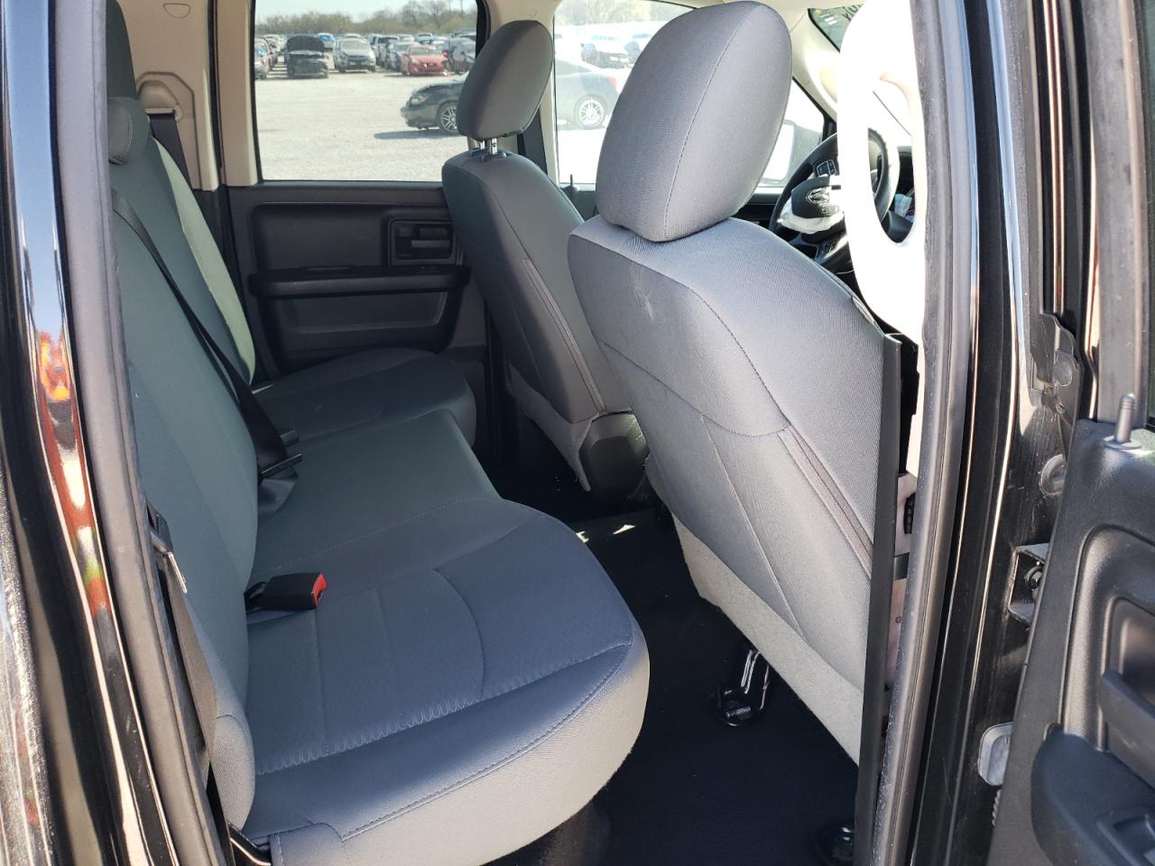 Photo 6 from auction – 2016 RAM 1500 ST with VIN 1C6RR6FG9GS331900