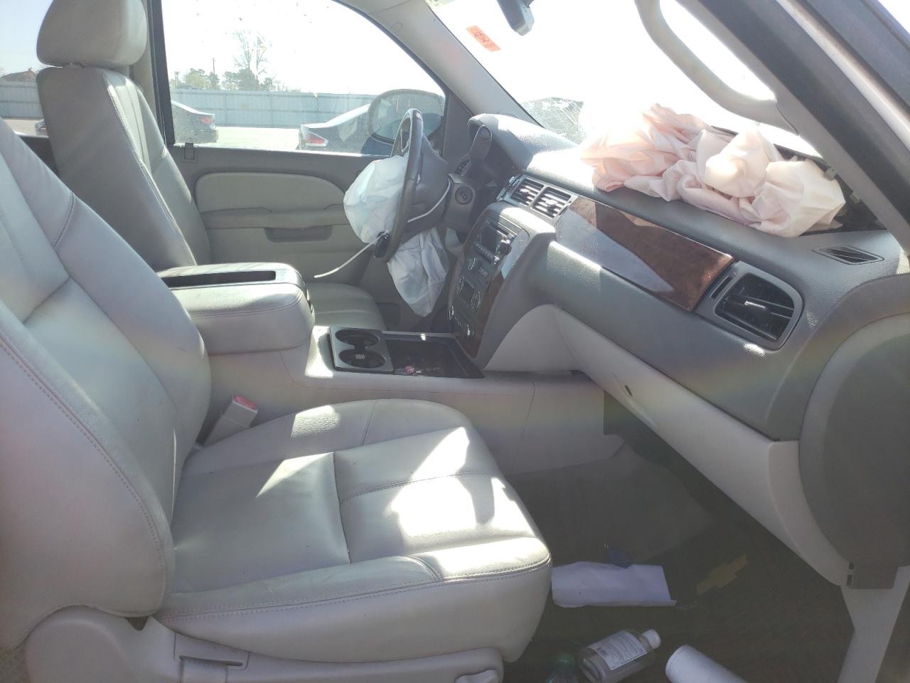 Photo 5 from auction – 2013 CHEVROLET TAHOE C150 with VIN 1GNSCBE08DR170183