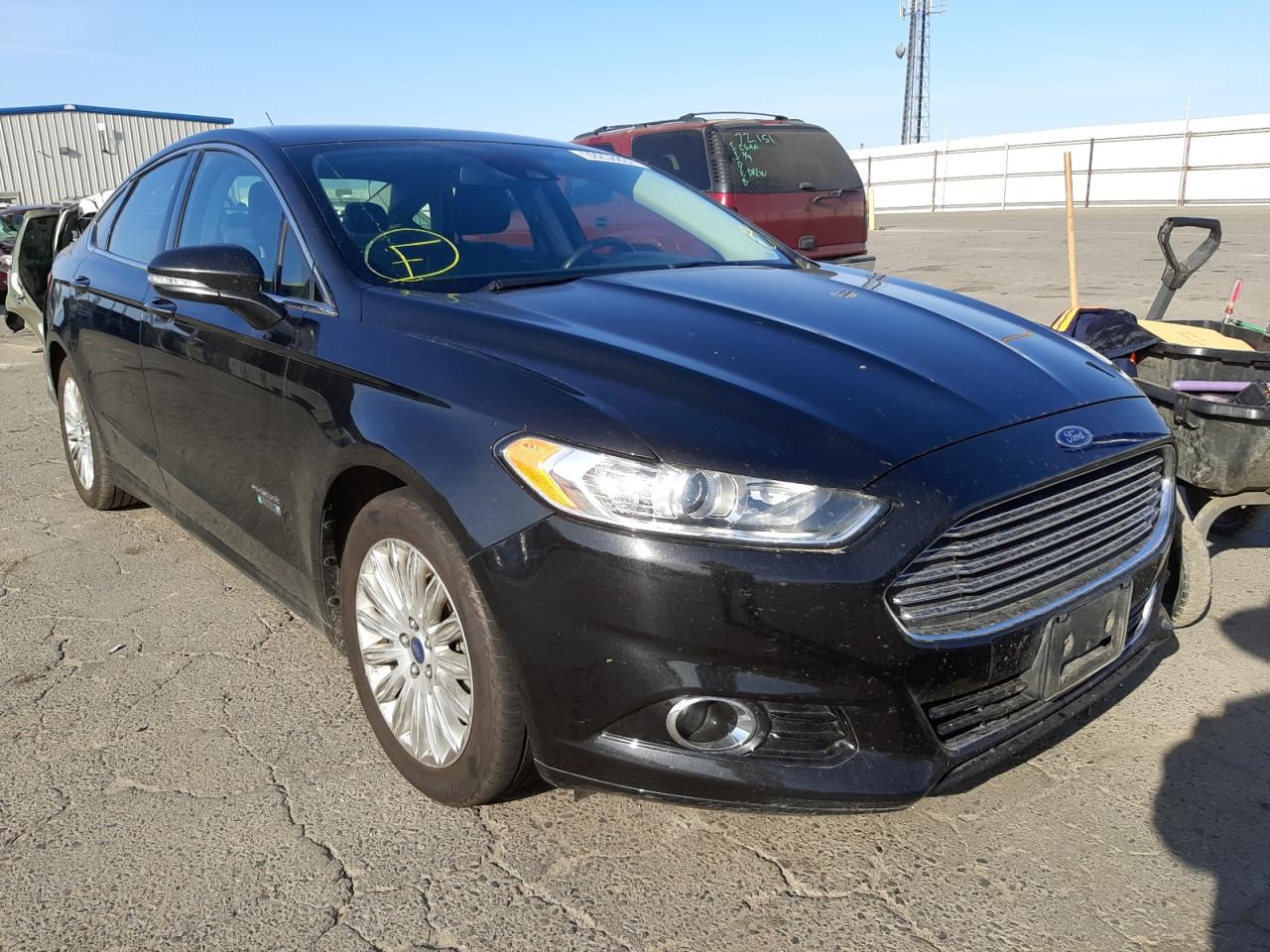 FORD FUSION TIT 2014 مع رقم تعريف المركبة 3FA6P0SU7ER119389 - صورة من المزاد