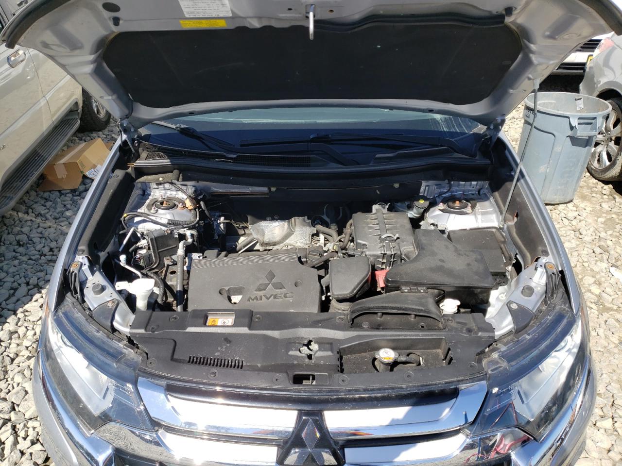Photo 7 from auction – 2016 MITSUBISHI OUTLANDER with VIN JA4AZ3A35GZ057735