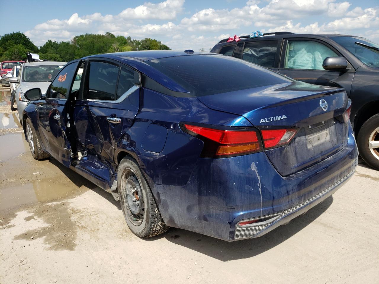 Photo 3 from auction – 2020 NISSAN ALTIMA S with VIN 1N4BL4BV4LC148550