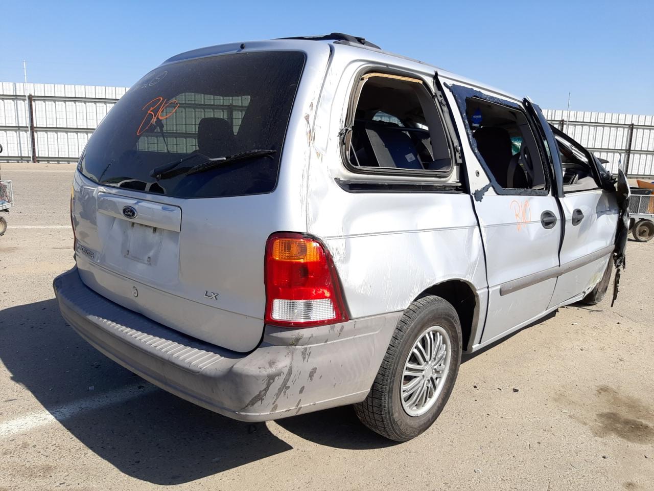 Photo 4 from auction – 2001 FORD WINDSTAR L with VIN 2FMZA51461BB03499