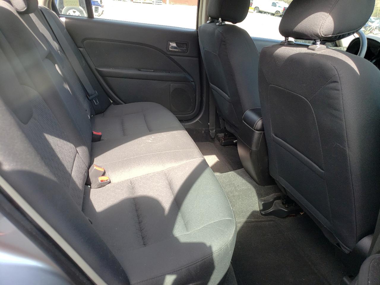Photo 6 from auction – 2012 FORD FUSION SE with VIN 3FAHP0HA5CR404465