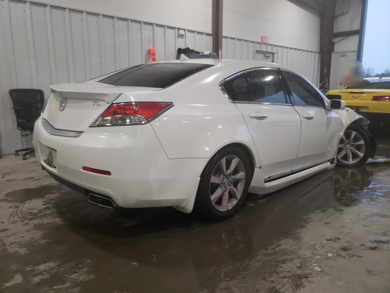 Photo 4 from auction – 2013 ACURA TL TECH with VIN 19UUA8F56DA017287