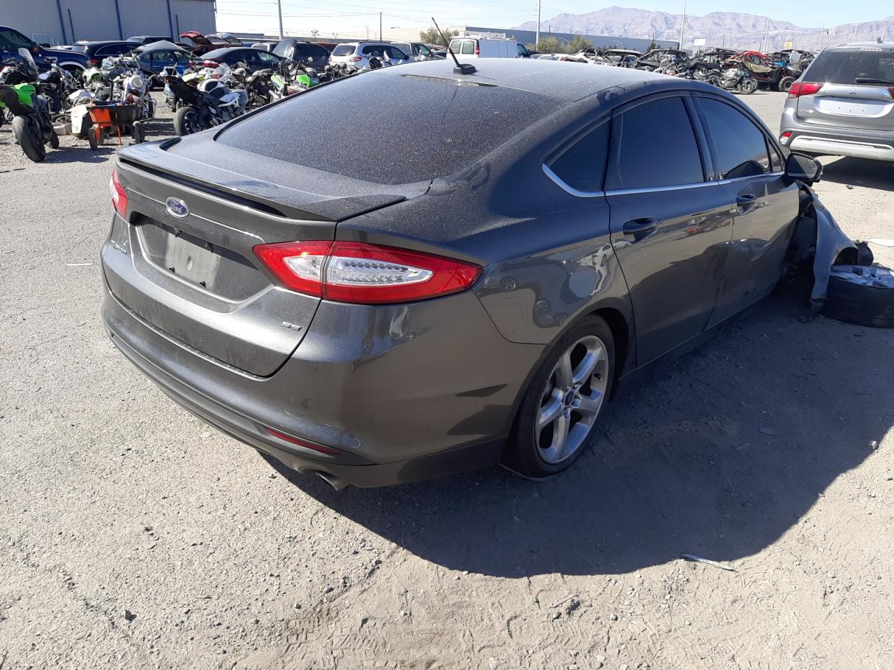 Photo 4 from auction – 2015 FORD FUSION SE with VIN 3FA6P0H78FR237602