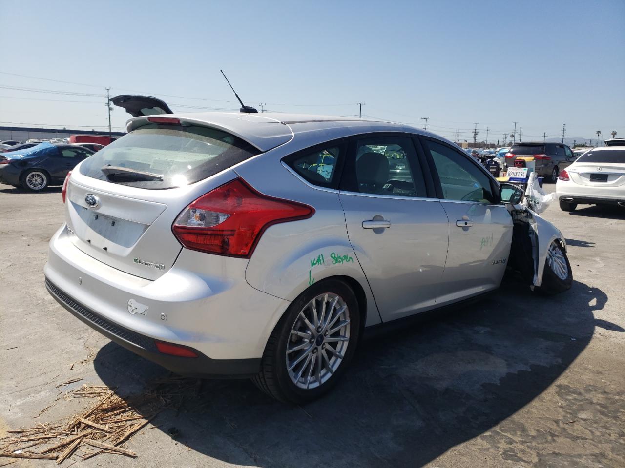Foto 4 de la subasta – 2013 FORD FOCUS BEV con VIN 1FADP3R45DL172121
