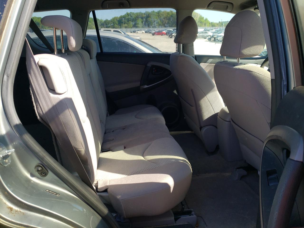 Photo 6 from auction – 2008 TOYOTA RAV4 with VIN JTMBD33V985177053