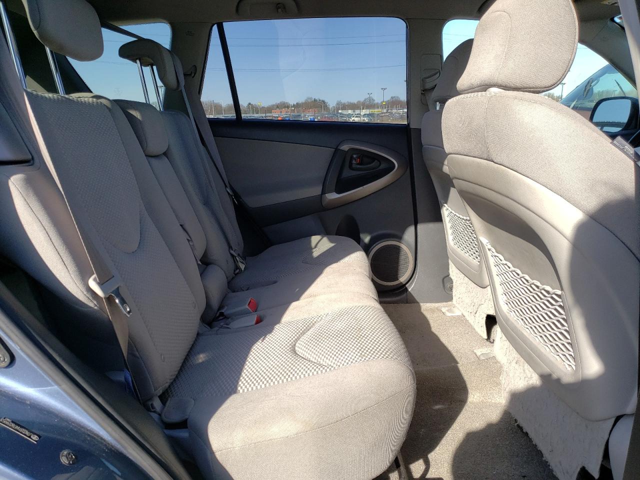 Photo 6 from auction – 2007 TOYOTA RAV4 LIMIT with VIN JTMZD31V476029953