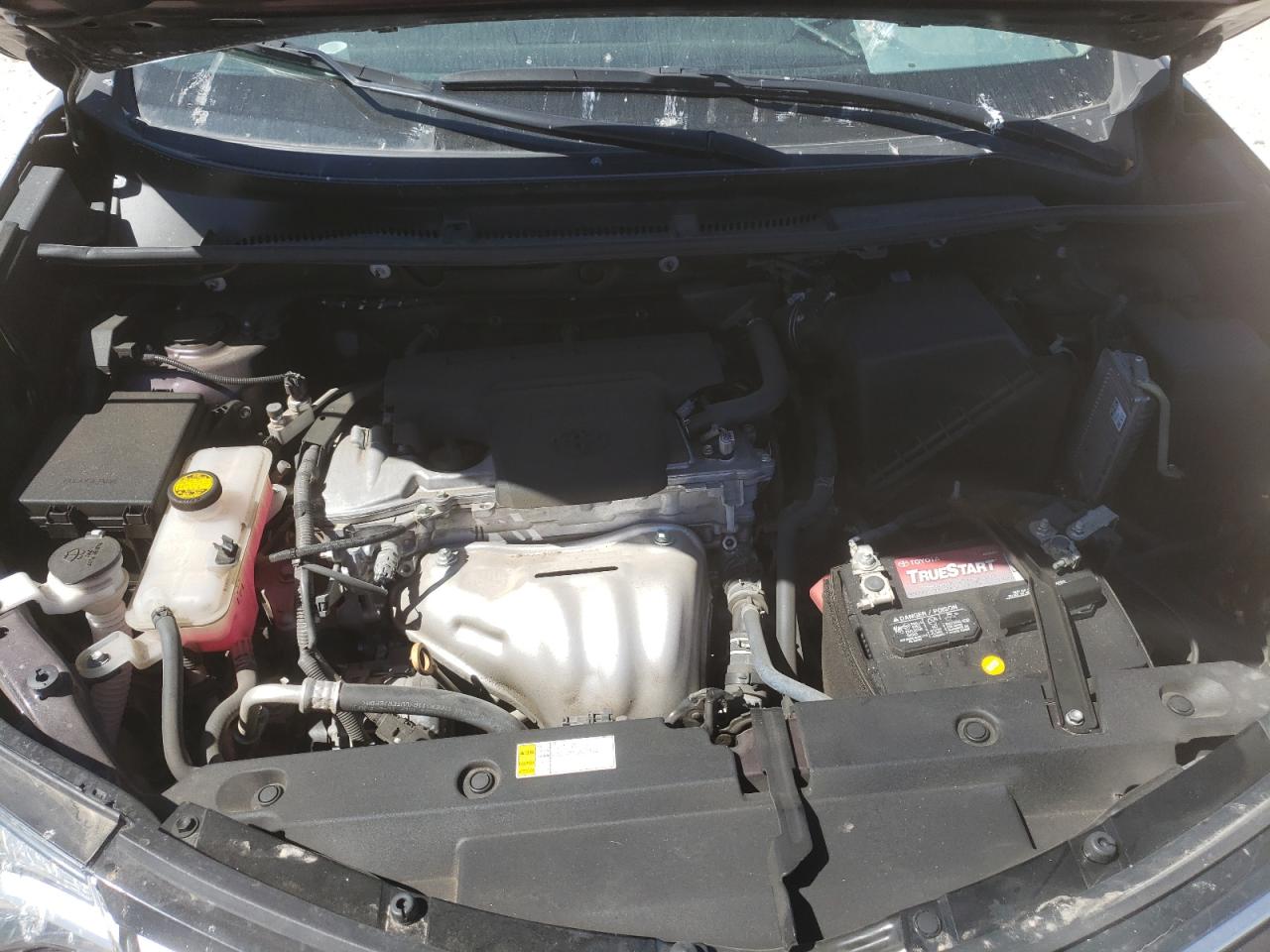 Photo 7 from auction – 2018 TOYOTA RAV4 LE with VIN 2T3ZFREV0JW498499