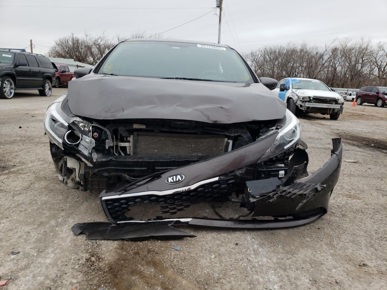 Photo 9 from auction – 2018 KIA FORTE LX with VIN 3KPFK4A77JE198480