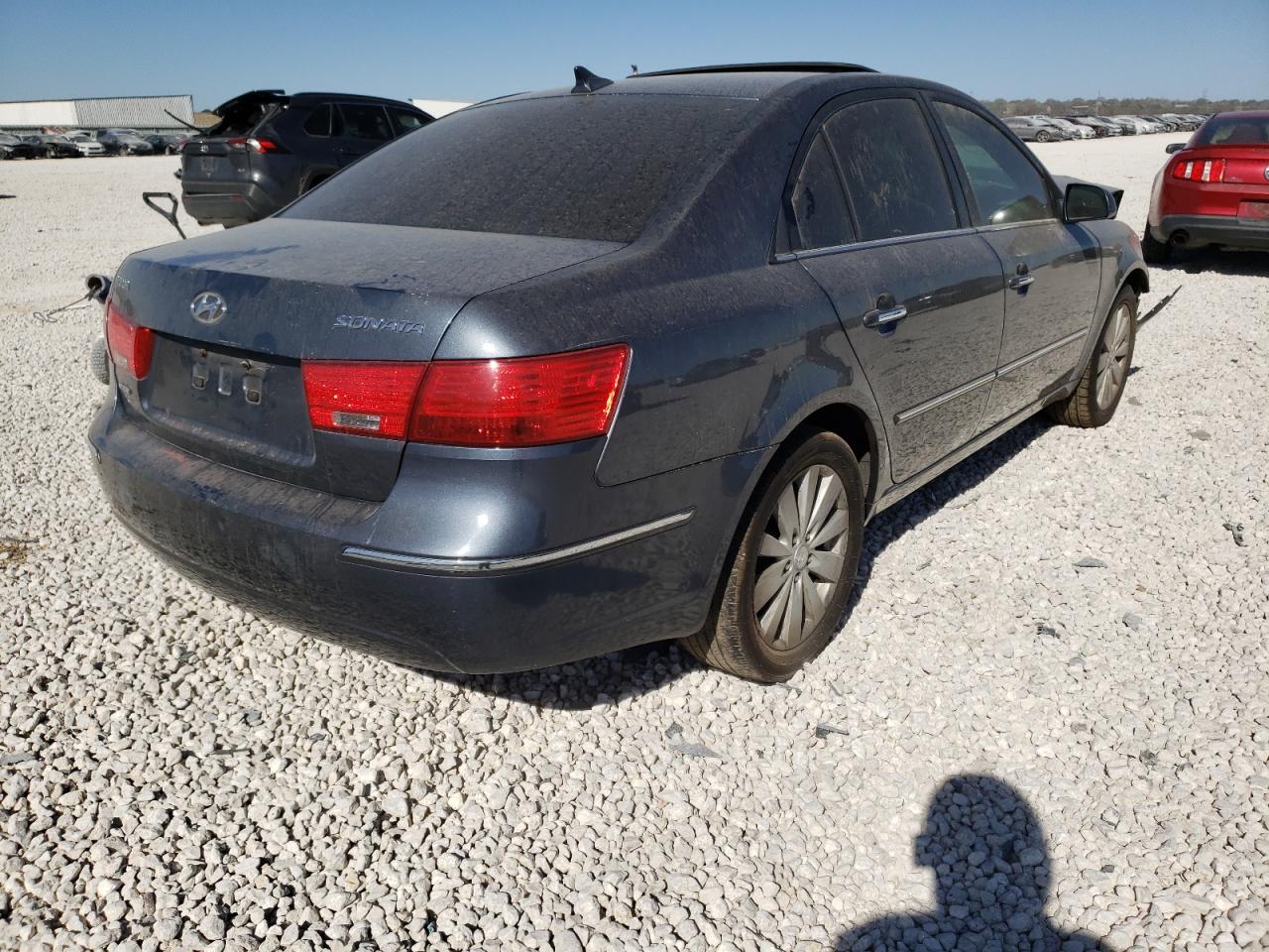 Photo 4 from auction – 2009 HYUNDAI SONATA SE with VIN 5NPEU46C39H487844