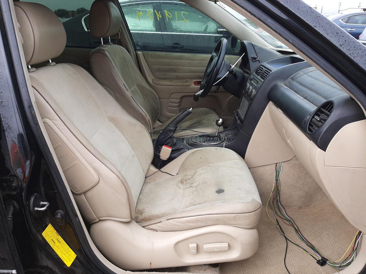 Photo 5 from auction – 2001 LEXUS IS 300 with VIN JTHBD182710030895