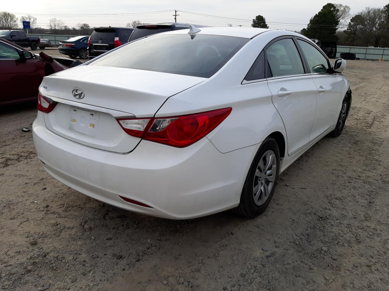 Photo 4 from auction – 2011 HYUNDAI SONATA GLS with VIN 5NPEB4AC9BH205712