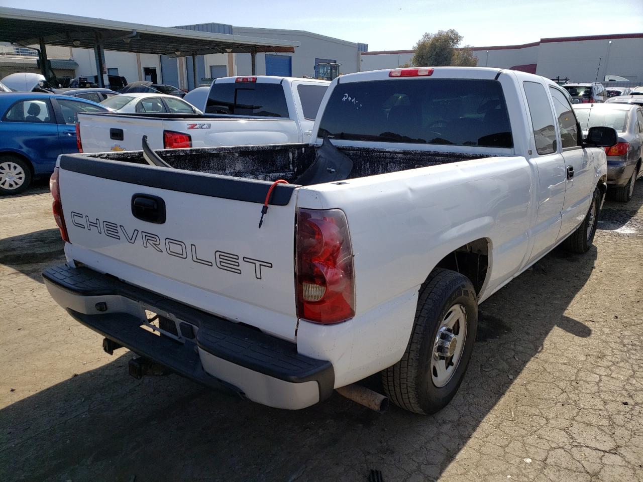 Photo 4 from auction – 2003 CHEVROLET SILVERADO with VIN 1GCEC19V13Z298530