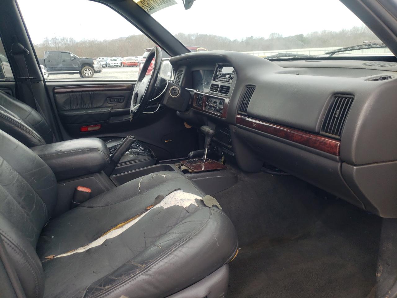 Photo 5 from auction – 1998 JEEP CHEROKEE with VIN 1J4GZ58Y7VC695122