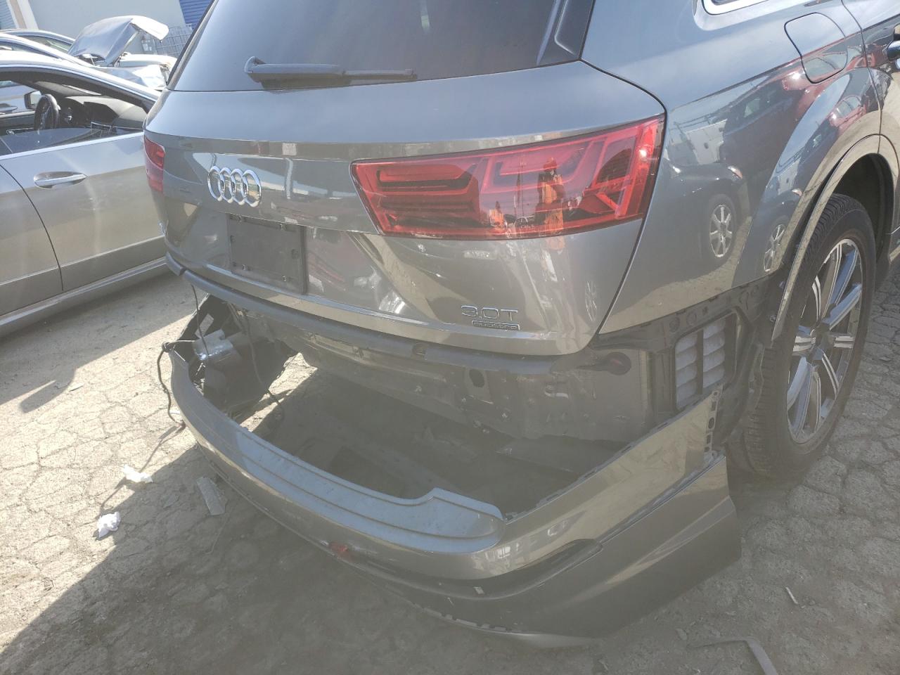 Photo 9 from auction – 2017 AUDI Q7 PREMIUM with VIN WA1AAAF76HD005990