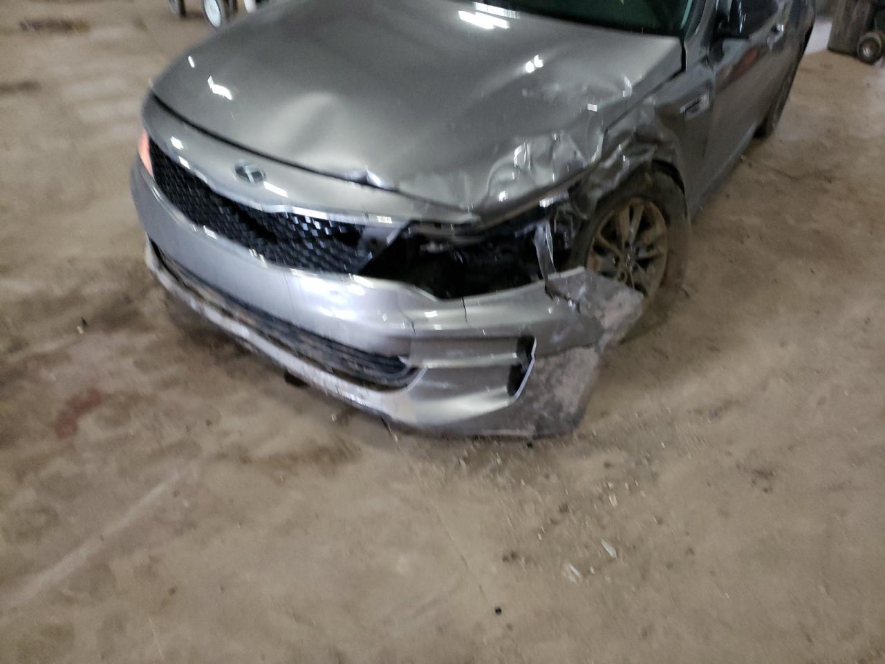 Photo 9 from auction – 2018 KIA OPTIMA LX with VIN 5XXGT4L14JG237625
