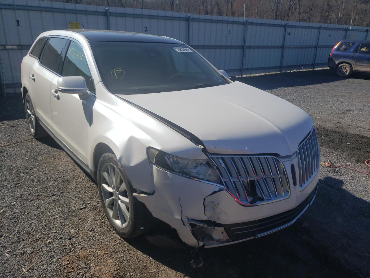 LINCOLN MKT 2010 with VIN 2LMHJ5AT3ABJ08795 - Photo from auction