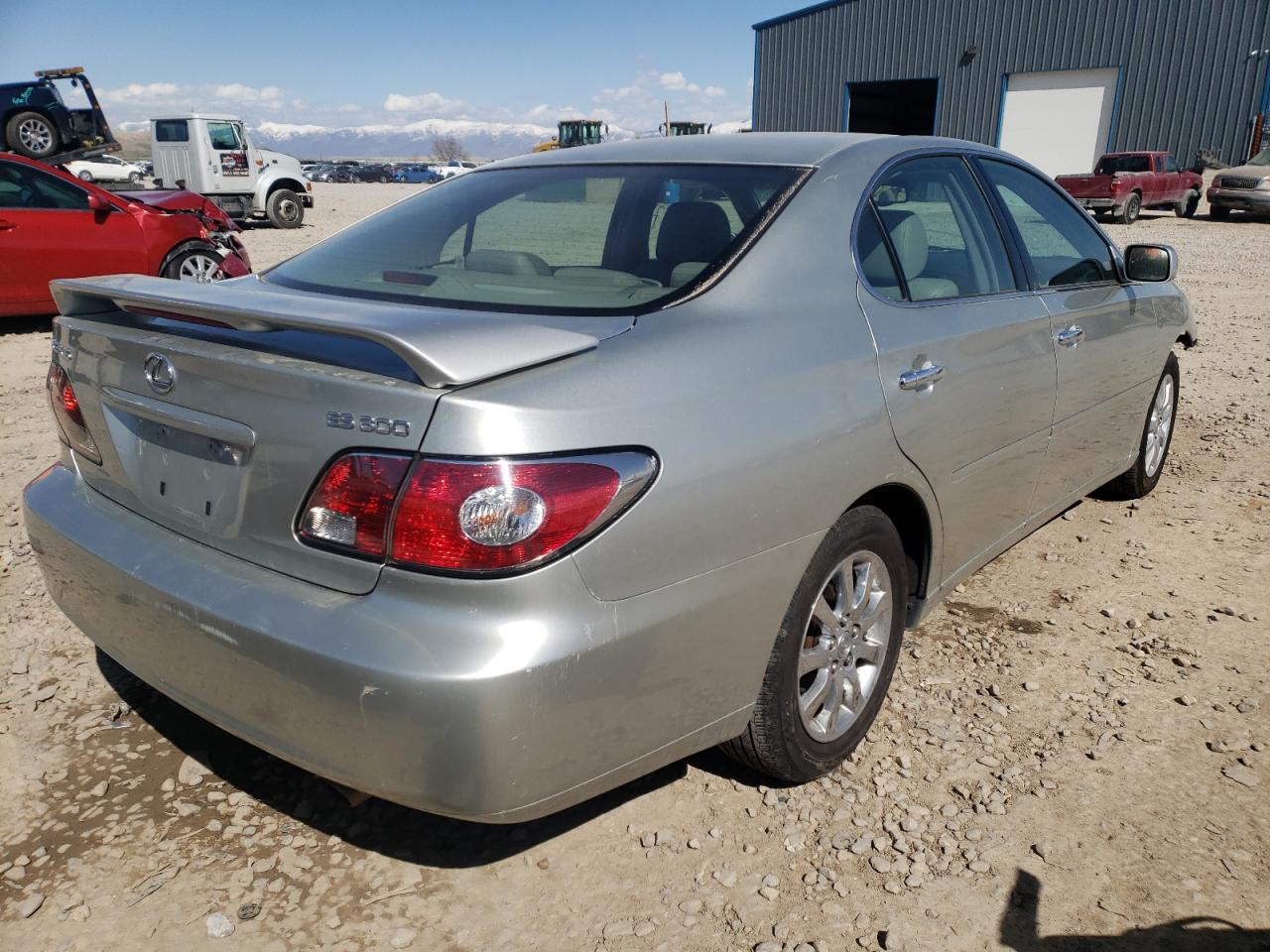 Photo 4 from auction – 2003 LEXUS ES 300 with VIN JTHBF30G136000689