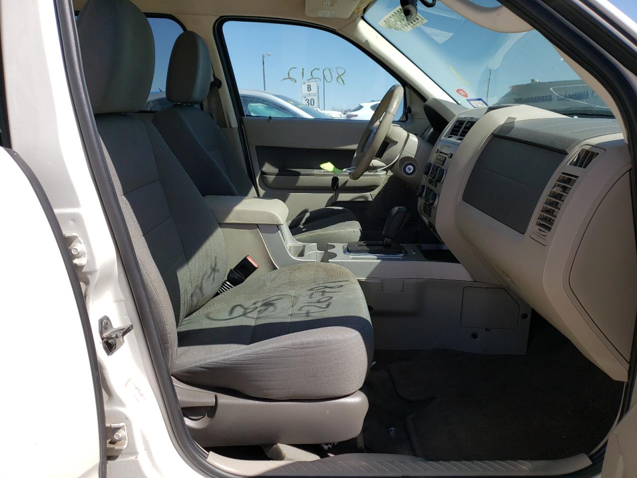 Photo 5 from auction – 2009 FORD ESCAPE XLT with VIN 1FMCU03G79KA26781
