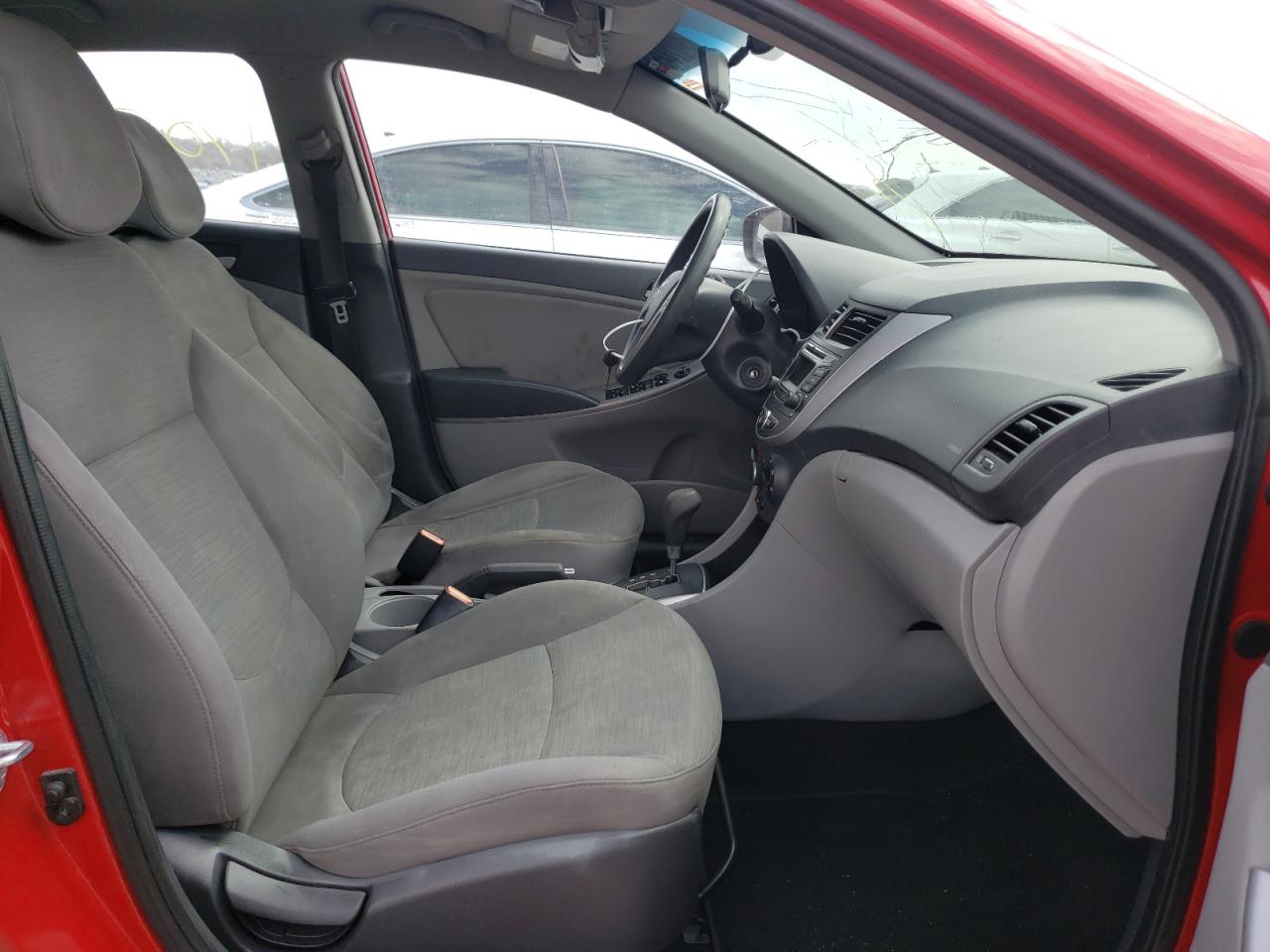 Photo 5 from auction – 2015 HYUNDAI ACCENT GS with VIN KMHCT5AE2FU202685
