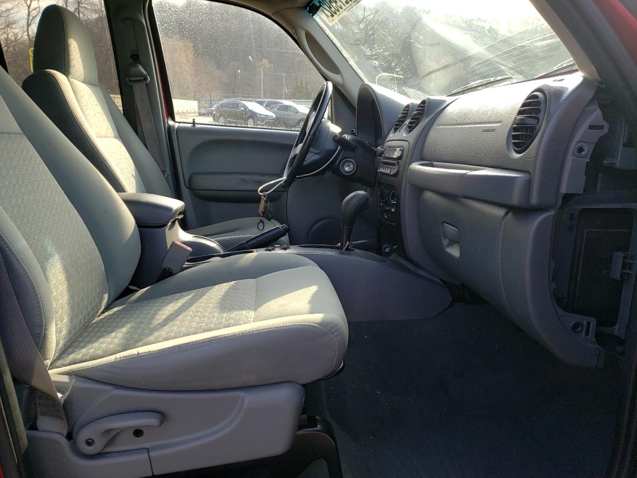 Photo 5 from auction – 2007 JEEP LIBERTY with VIN 1J4GL48K67W571044