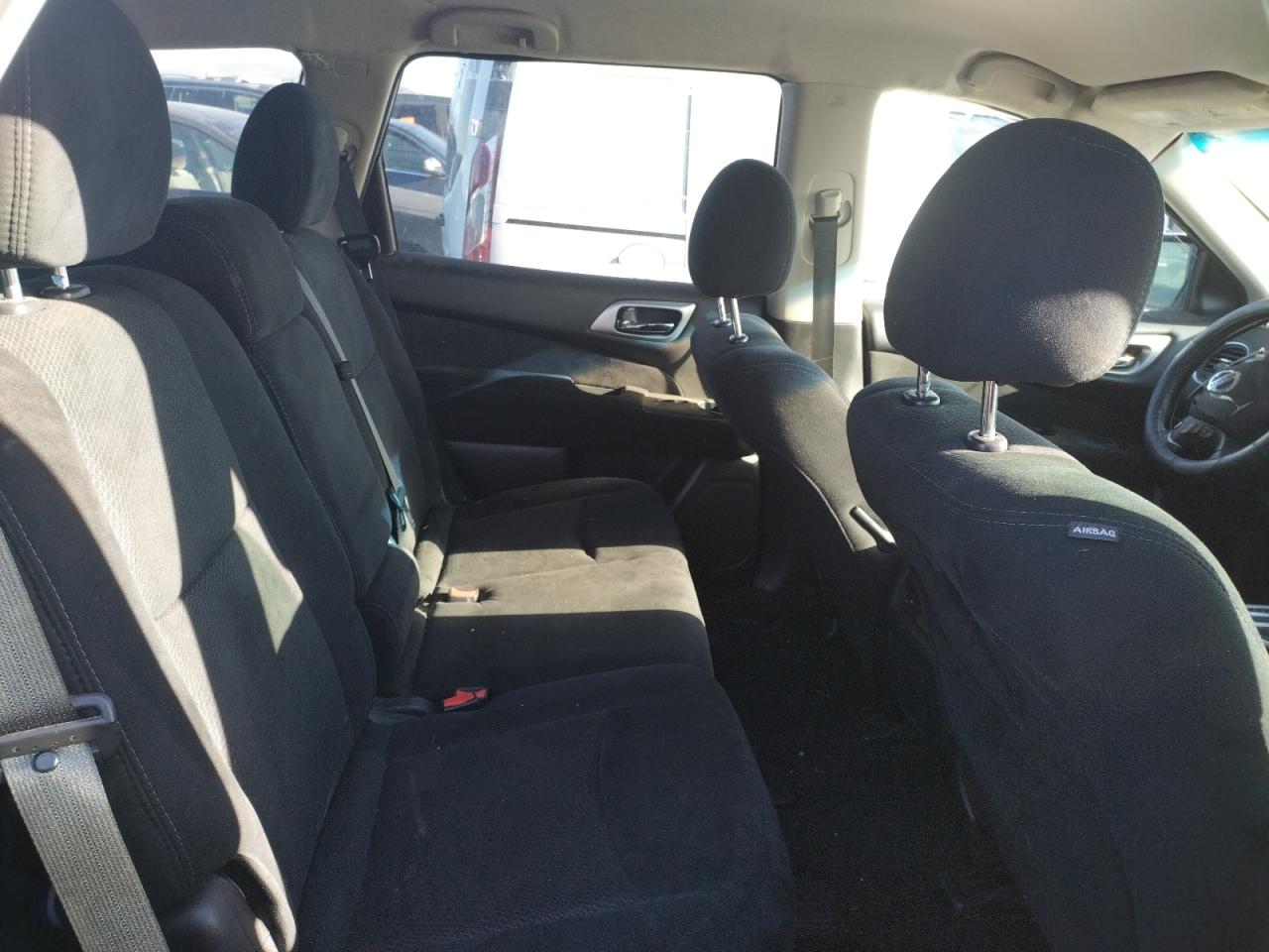 Photo 6 from auction – 2016 NISSAN PATHFINDER with VIN 5N1AR2MM1GC647465