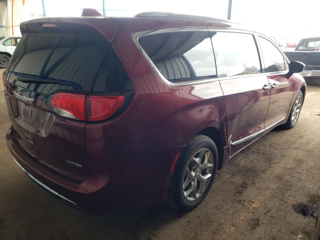 Zdjęcie 4 z aukcji – 2018 CHRYSLER PACIFICA L z VIN 2C4RC1GG1JR274063