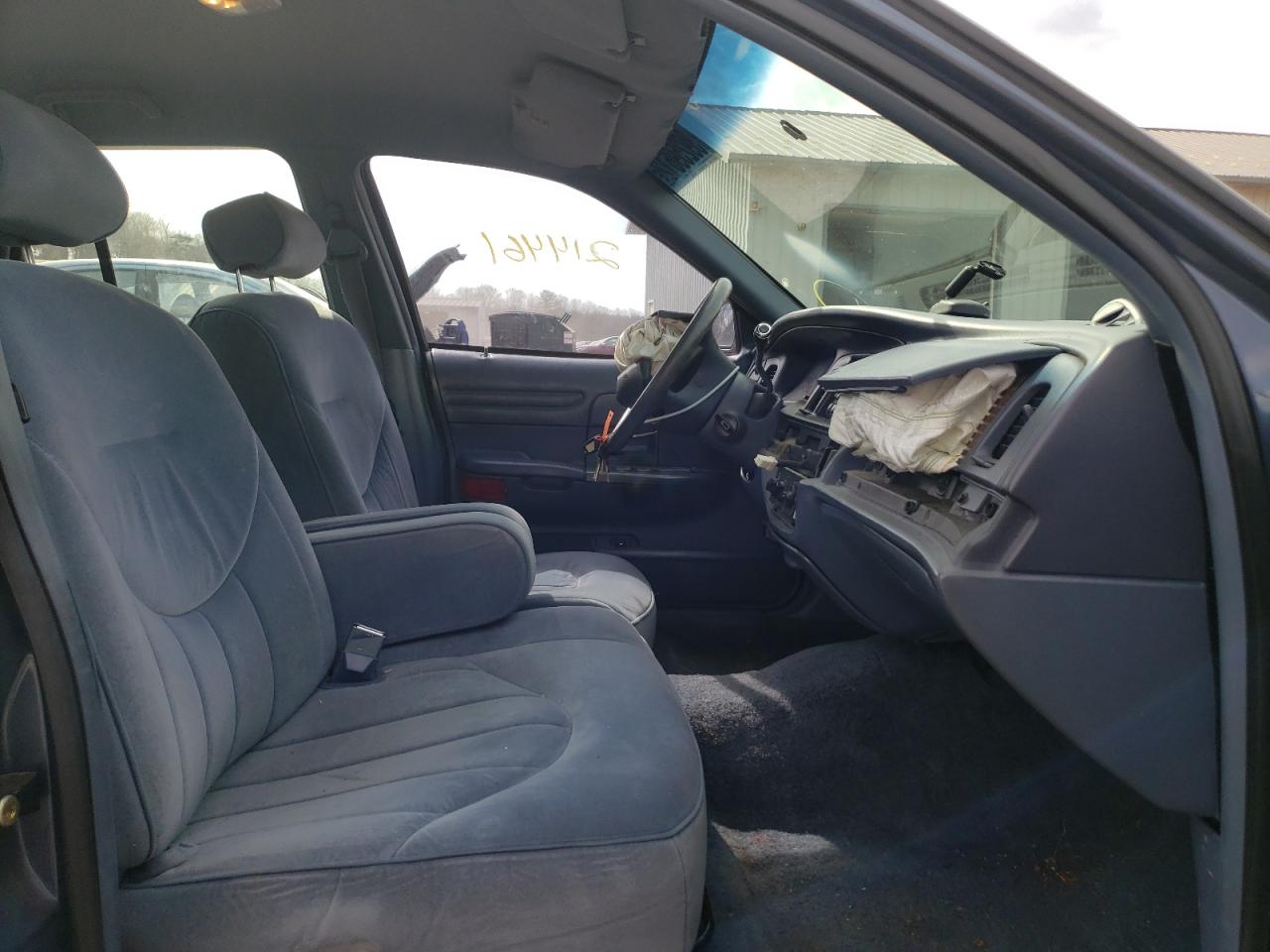 Photo 5 from auction – 1997 FORD CROWN VICT with VIN 2FALP73W9VX215490