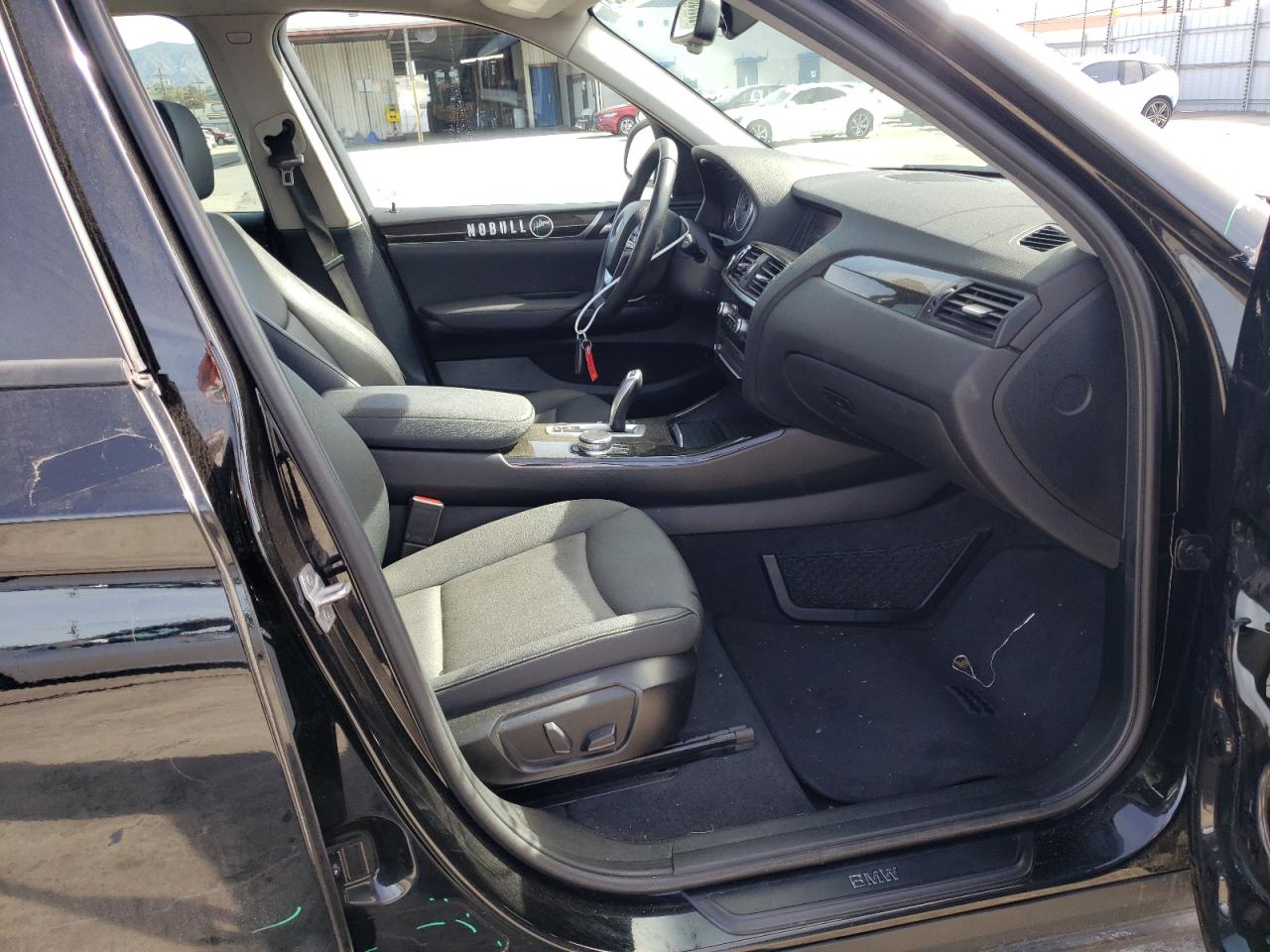 Photo 5 from auction – 2017 BMW X3 SDRIVE2 with VIN 5UXWZ7C31H0V86572
