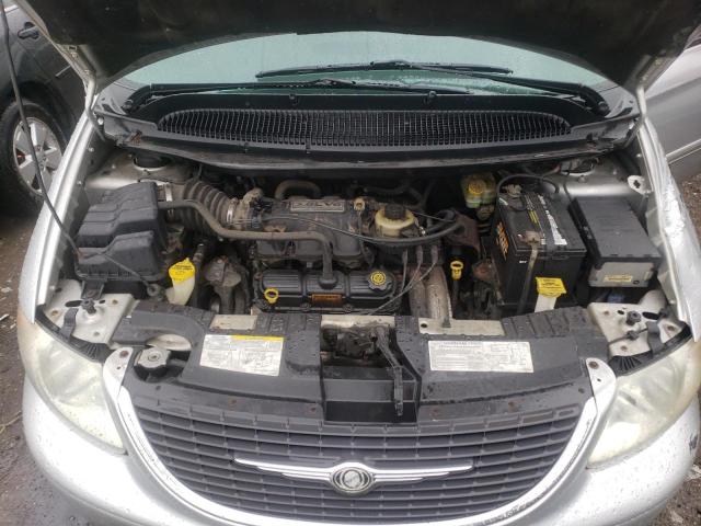 Photo 7 from auction – 2004 CHRYSLER TOWN & COU with VIN 2C4GP54L24R600302
