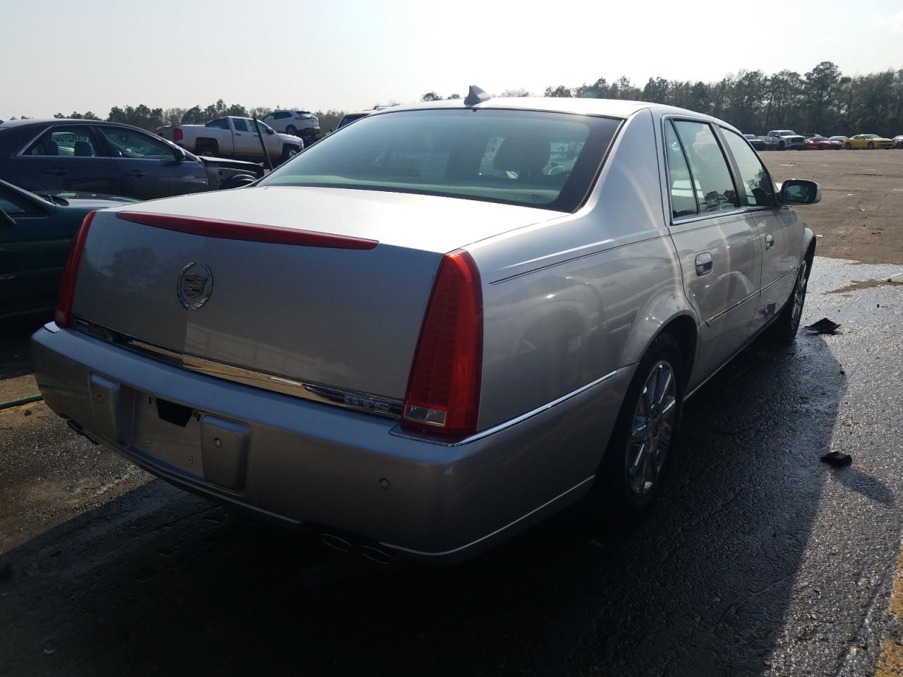 Photo 4 from auction – 2009 CADILLAC DTS with VIN 1G6KD57Y19U121991