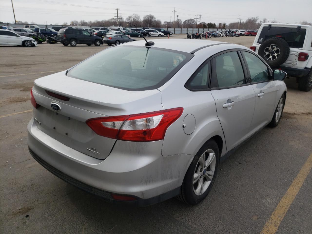 Photo 4 from auction – 2014 FORD FOCUS SE with VIN 1FADP3F23EL247371