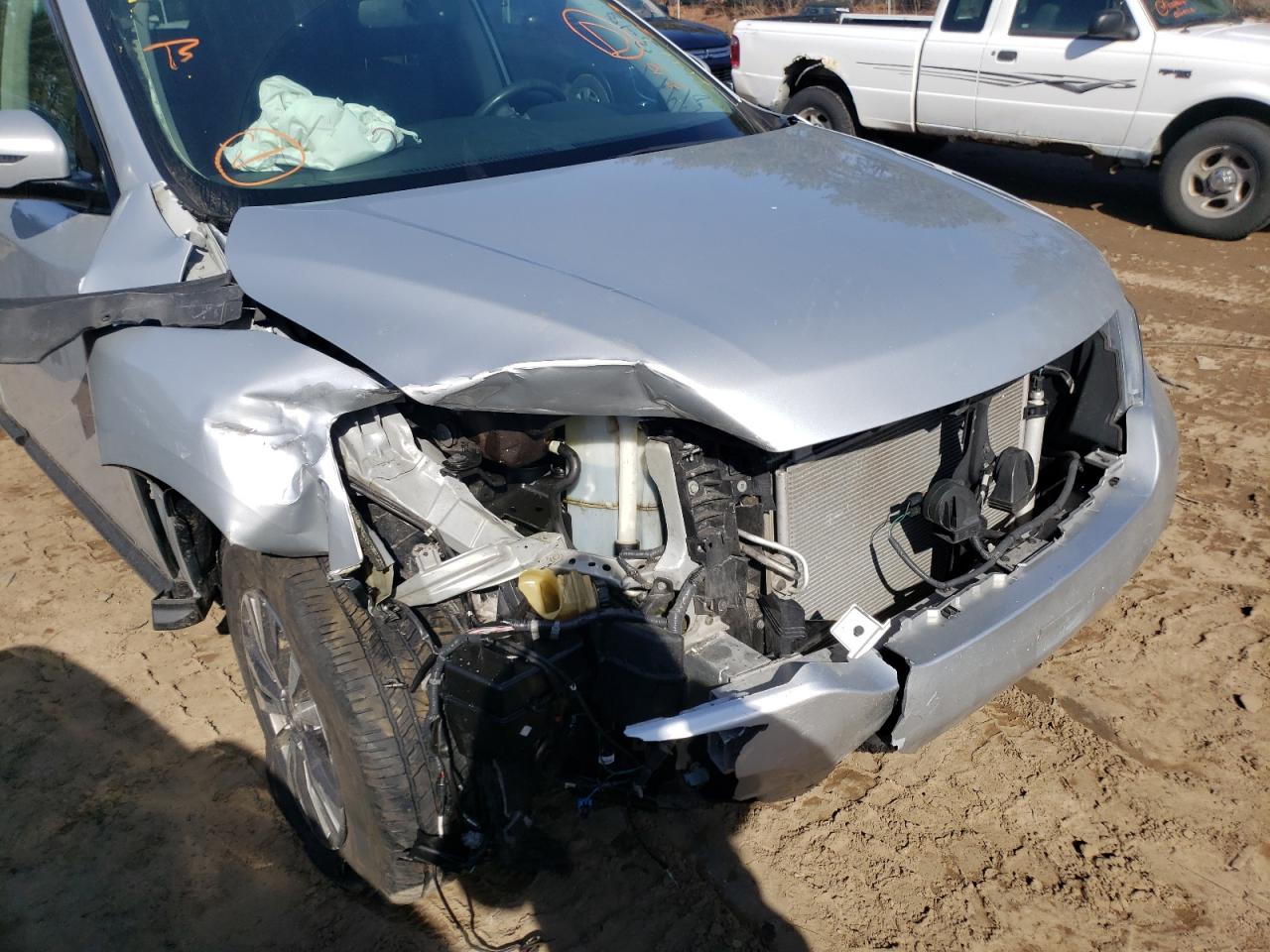 Photo 9 from auction – 2017 NISSAN PATHFINDER with VIN 5N1DR2MM4HC636703