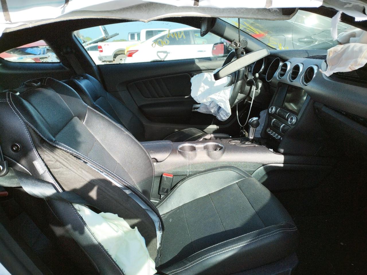 Photo 5 from auction – 2020 FORD MUSTANG with VIN 1FA6P8TH2L5136178