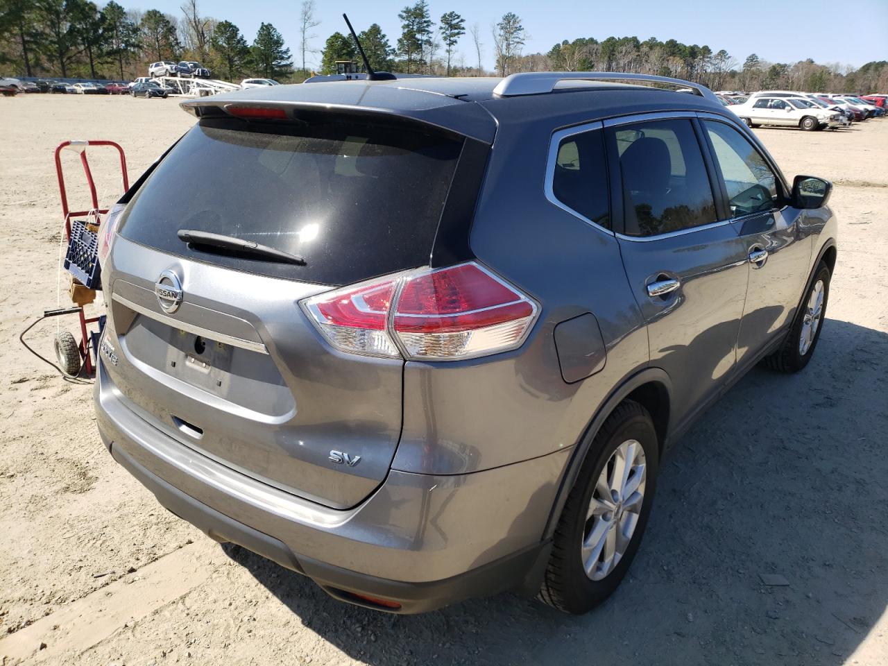 Photo 4 from auction – 2016 NISSAN ROGUE S with VIN KNMAT2MT1GP638562