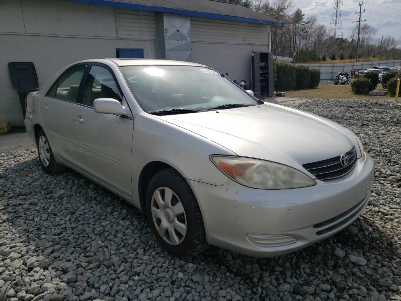 TOYOTA CAMRY LE 2003 with VIN 4T1BE30K13U749198 - Photo from auction