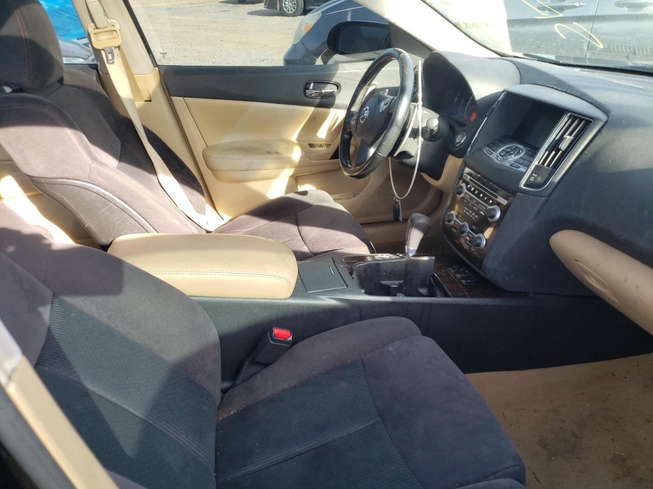 Photo 5 from auction – 2010 NISSAN MAXIMA with VIN 1N4AA5AP4AC839732