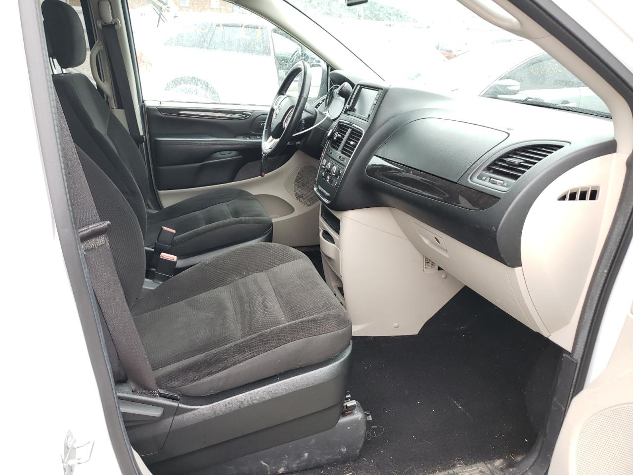 Photo 5 from auction – 2018 DODGE GRAND CARA with VIN 2C4RDGBG0JR166704