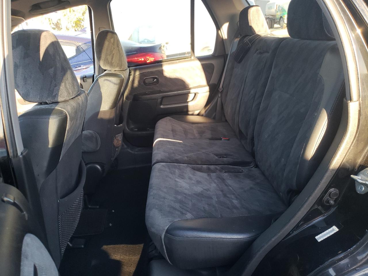 Photo 6 from auction – 2003 HONDA CR-V EX with VIN SHSRD78813U112402