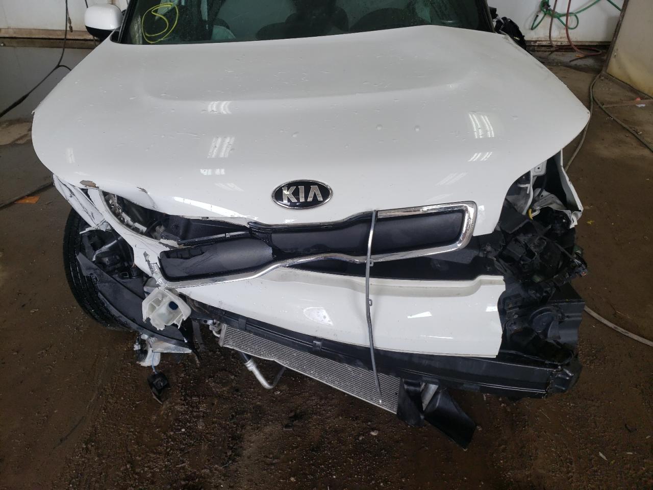 Photo 7 from auction – 2015 KIA SOUL with VIN KNDJN2A24F7197689